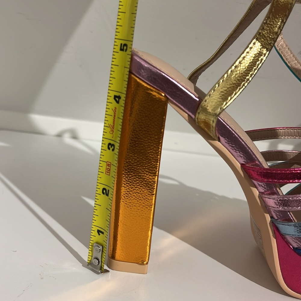 Fabulous Rainbow Multi-Color Metallic Strappy Sandals. Never Worn. Size 7.5. - Picture 4 of 9